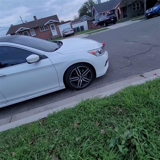 reflective brake calipers 🤔 #automobile #diy #honda #ivtec