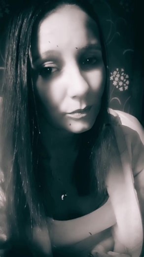 lealea (@lealea_queenbee)’s videos with original sound - Lucy Nguyễn
