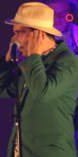 319K views · 4.5K reactions | Vamos voltar à estrada com "Músicas com bolinha"! https://emanuelmoura.pt/produto/emanuel-moura-musicas-com-bolinha-24-marco-odiaxere/ | Emanuel Moura - Artista | Facebook