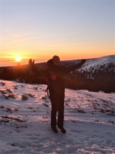 Sunrise ☀️ #mountaineering #peak #hiking #sunrise #fyp