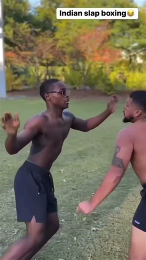 Slap boxing at its finest😊 #funny #lolclips #laughter #comedy #slapbattles #greenscreenvideo