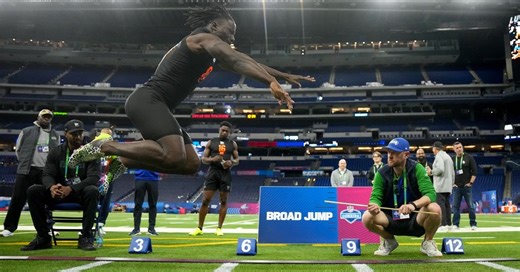 What they're saying about Emmett Johnson heading to the NFL Draft