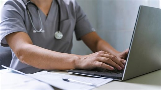 DGHS: नाम के आगे डॉक्टर नहीं लगा सकेंगे फिजियोथेरेपिस्ट, स्वास्थ्य महानिदेशालय ने जारी किया निर्देश