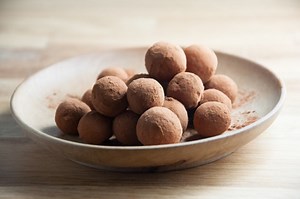 German Marzipan Balls Recipe (vegan   gf) | Elephantastic Vegan
