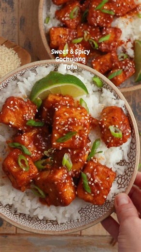 This Vegan Gochujang Tofu combines crispy pan-fried tofu with a spicy gochujang tahini marinade. All you need is 30 minutes to make this easy vegan & gluten-free tofu dish! . Recipe: https://shortgirltallorder.com/gochujang-tofu . #gochujang #gochujangtofu #tofurecipe #dinnerideas | ShortgirlTallorder Blog