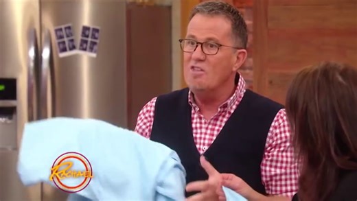 Cleaning hack: Home expert advises on washing bed sheets