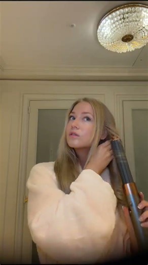 This Dyson Airwrap Co-anda 2x™ Changes Your Hair Routine!