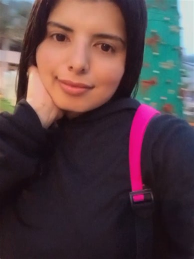 Videos de Shayla 🍀🍂 (@toroshayla) con “Estrechez De Corazón - Los Prisioneros”