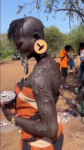 The Incredible Body Art of the African Tribe 😱🔥