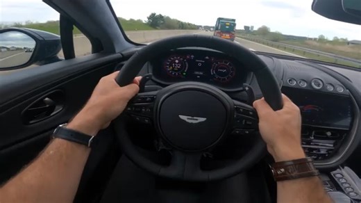 第一视角带你体验阿斯顿马丁DBX，德国不限速高速，250时速狂飙