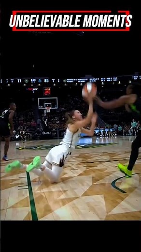 Sabrina Ionescu CRAZY Shot While Falling 🤯 #basketball #basketballhighlights