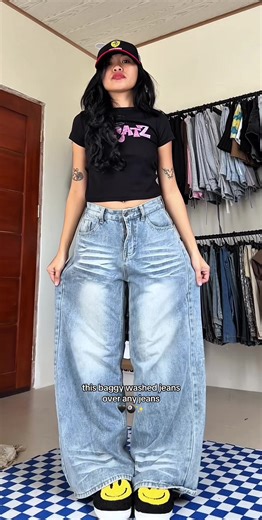 Pretty Baggy Wide Leg Jeans | Stylish Washed Denim