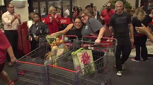 12-hour waits, confetti and a marching band: Inside H-E-B's fanfare opening