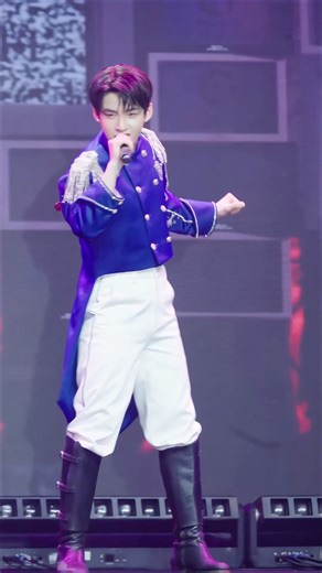 75K views · 5.5K reactions | [FOCUS CAM] Gemini Hùng Huỳnh - Chẳng Thể Nhắm Mắt - Live Performance #GeminiHungHuynh #GUTLabel | Gemini Hùng Huỳnh | Facebook