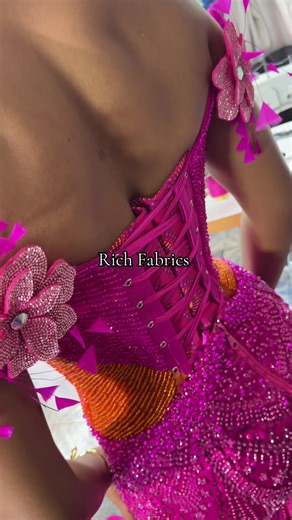 You gotta love Rich fabrics #richfabrics