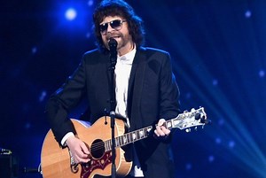 ELO Premiere New Song, "One Step at a Time"