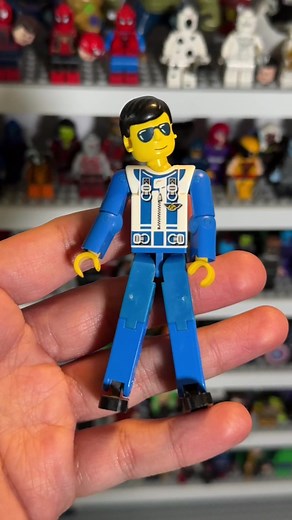 #LEGO enorme y con articulación | El Minifigs