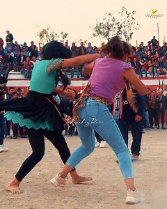 3.2M views · 34K reactions | mujeres Takanakuy vs Tinku al final se sale de control | Takanakuy Perú | Facebook