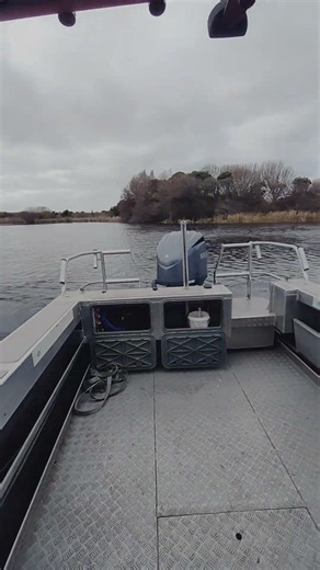 Yamaha Helm Master with integrated vetus bow thruster #yamahaoutboards #powersports #senator