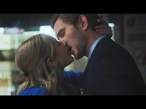 Riverdale: Season 5 / Kiss Scene — Betty and Glen (Lili Reinhart and Greyston Holt)