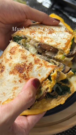 liaslittlekitchen on Instagram: "A quick & healthy breakfast wrap #wrapsforlife #breakfastideas"