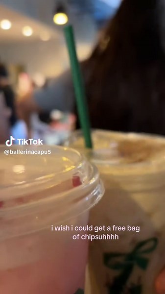 #iwishicouldgetafreebagofchips #starbucks #fyp | starbucks