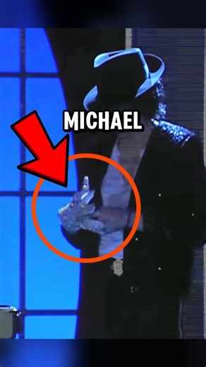 NO ONE KNOWS WHERE MICHAEL JACKSON’S GLOVE IS 😱