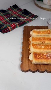 imagine a giant pizza roll but in stick form and you can have all 4 for 395 cal 35 protein !!! 🙌🏼 Italian crunchers from my Good Food Mood cookbook!! If you’re tired of guessing, ordering out, or eating the same bland meals on repeat—check out my digital cookbooks fitness plans 💖 makaylathomas . com #healthymeals #dinnerideas #mealideas #highproteinmeals #lowcarb | MaKayla Thomas Fitness