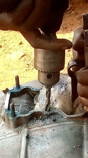 ax100 crank case rethreading #engine #engineblock #ax100 #automobileengineering #mechanic