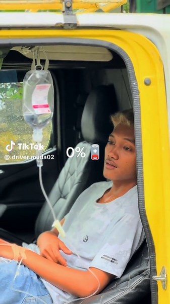 Rendi Andika Menampilkan Aksi Truk Oleng