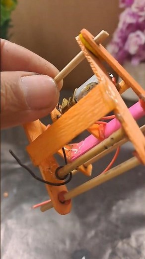 Small DIY Walking Robot Using DC Motor | Easy Robotics Project for Beginners