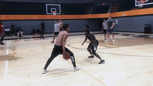 “装帅好累，好在我是真帅”#特雷杨 #美式篮球