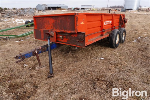 DU-AL 600 15x6.5x27" T/A Manure Spreader | Agriculture
