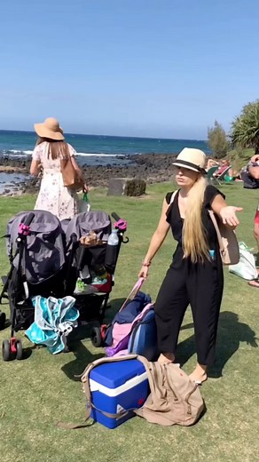 All wagons I tried just didn’t actually help make my day with kids easier 😐 So I decided to create one with: off-road XL rubber wheels, all-terrain custom steering with 180 degree turning radius, built-in cooler, bench seating holding 150kg (330lbs ), Bluetooth capabilities & more 💪Looking for an outdoor enthusiast’s dream companion or a stroller your kids will actually not complain about riding in… then you are in the right place 🙌#outdoorwagon #burleighwagon #sharktankau #outdooradventures