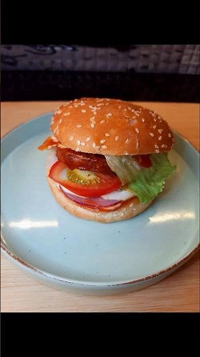Burger, simple and yum😋 | #tasty #yum #easyrecipe