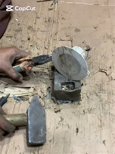 This Old Ceiling Bulb Was Hiding Surprising Parts 😱#usa🇺🇸 #fypシ゚viral #foryoupage #asmrsounds #satisfyingvideos