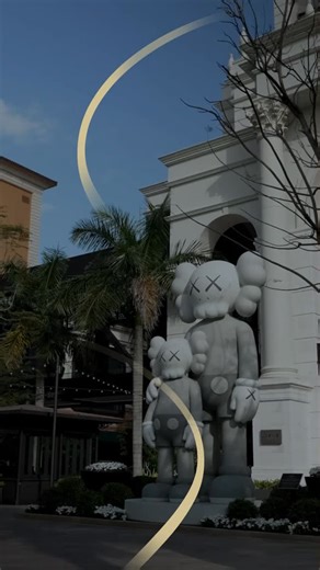 We’re just 3 days away from the biggest game of the year! 🏈 Join us on Monday night for the College Football Championship watch party hosted by @cityofcoralgables in partnership with @theplazacoralgables as our Miami Hurricanes face off against the Indiana Hoosiers🔥 Kick things off with a happy hour tailgate at Celosa Cafe & Lounge at 5PM, then head over to Ponce Circle Park for all the big-screen action starting at 7:30PM 🏈🏆 📍2810 Ponce de Leon Blvd. 🎟️ Free Admission ⭐ Bring your lawn ch