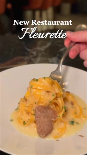 Erica Costello | Southern California Guide on Instagram: "Callie is so popular here in San Diego, so does its new sister restaurant with a french flare live up to the hype? 👀🌸 We tried @fleurettesd over in La Jolla and here’s what you need to know 👇👇👇 📍Location & Parking: 4727 Executive Drive, Suite 100, San Diego, California 92121- valet for $10 or a parking garage for $1.75 per 15 minutes (capped at $16) 🍷Atmosphere & Service: The decor was stunning, warm, and welcoming and the noise le