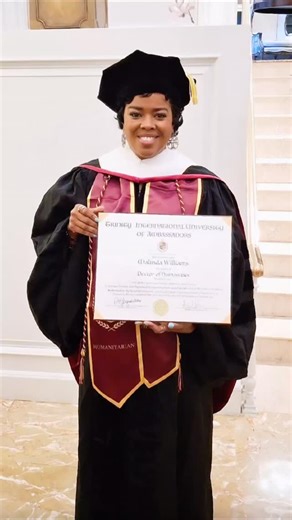 Malinda Williams on Instagram: "And then...When I stopped measuring my succes by external conditions and other's definitions, I became the front runner in my own race and all the things I desire have followed. The greatest realization has been learning it's not been a race at all. No matter how slow or fast or far, setting your own pace, distance and destination was your power all along. No more shrinking, no more apologizing, no more doubting. You're exactly where you are supposed to be. KEEP G