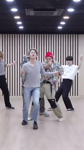 # bts dynamite song dance practice ❤️❤️🥰🥰💜💜