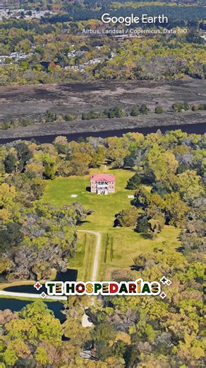 Drayton Hall fue construido alrededor de 1742, lo que lo convierte en un lugar con más de 280 años de historia. Es una de las casas de plantación mejor conservadas y más antiguas de los Estados Unidos. #draytonhall #plantation #realestate #usa #america