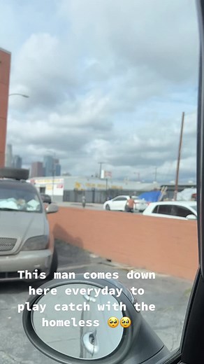 We all need to be more like him #viralvideo #love #compassion #homeless #inspirational #motivating #havefun #lifesshort