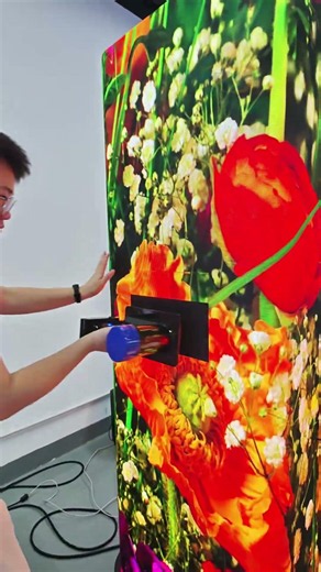 I can clock off once this pillar-style LED display is repaired.#eagerled #leddisplay #ledscreen