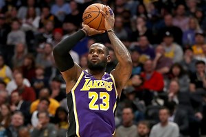 Los Angeles Lakers: Is LeBron’s jump shot the key to a championship?