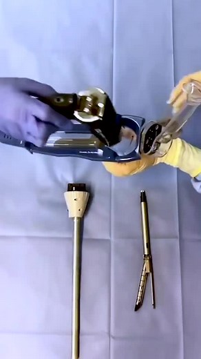Assembling the stapling device used during #GastricSleeve #Surgery 😎 #YearOnTikTok #BariatricSurgery #SurgicalInstruments #Satisfying #FYP #ForYou