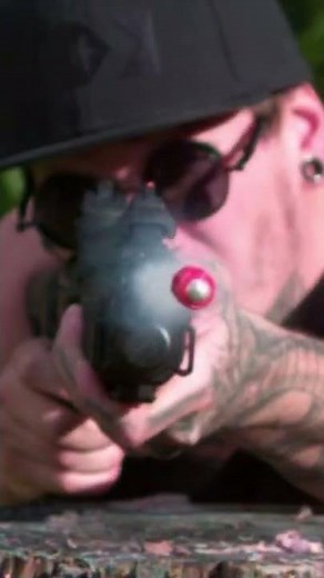 shooting clay targets with the hdx68 in ultra slowmotin