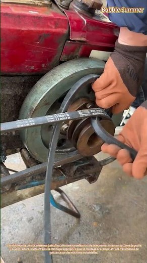 Installation d'une courroie de transmission sur une poulie à double rainure