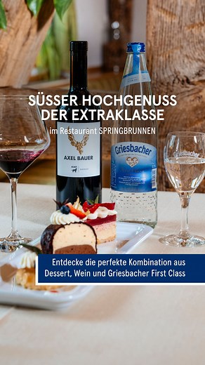 Entdecke die Kunst der perfekten Dessertbegleitung. Hier die "Dessert-Variation des Chefs" mit einer Saison-Auswahl von drei Süßigkeiten im @‌restaurant_springbrunnen! Die Nachspeisen vereinen sich harmonisch mit einem Spätburgunder und dem spritzigen Griesbacher Classic Mineralwasser. So wird die feine Balance zwischen Süße und erfrischender Kohlensäure erlebbar. Welches Dessert würdest du am liebsten probieren? Teile es uns in den Kommentaren mit! 📌 Unsere Restaurant-Empfehlung zum Speichern: