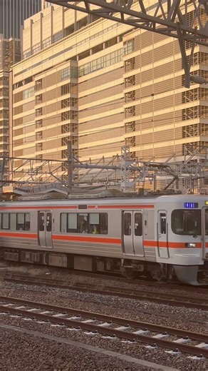 関西本線の313系が名古屋駅を発車するシーン #ダイヤ改正