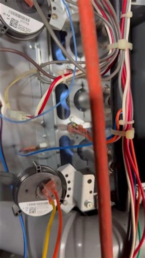 Cracke heat exchanger #hvaccontractor #hvac #hvacsystem #coolingsolutions #bluecollar